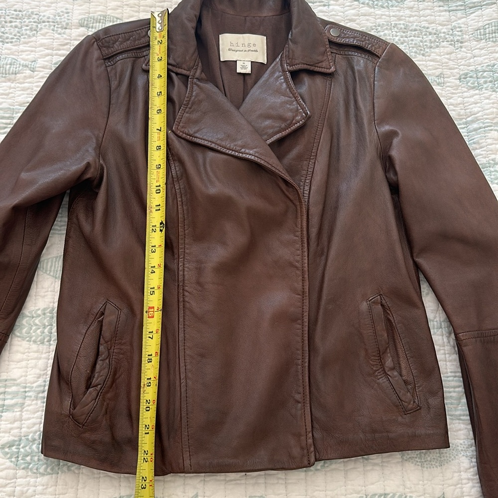 Lightly Used Brown Leather Jacket by Hinge - Sz Medium - Picture 10 of 16
